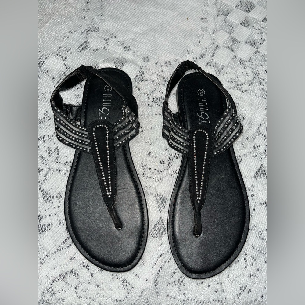 Rouge Helium Black sandals with silver detailing